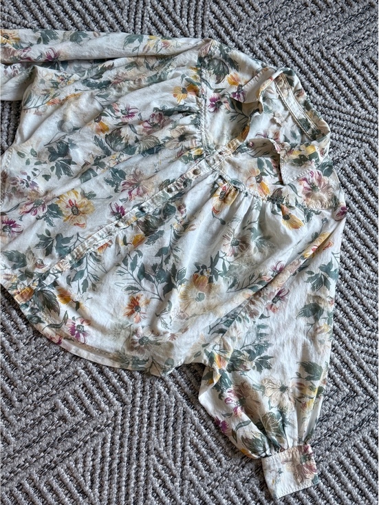 Pilcro Tops - Pilcro Floral Button-Up Blouse in XS